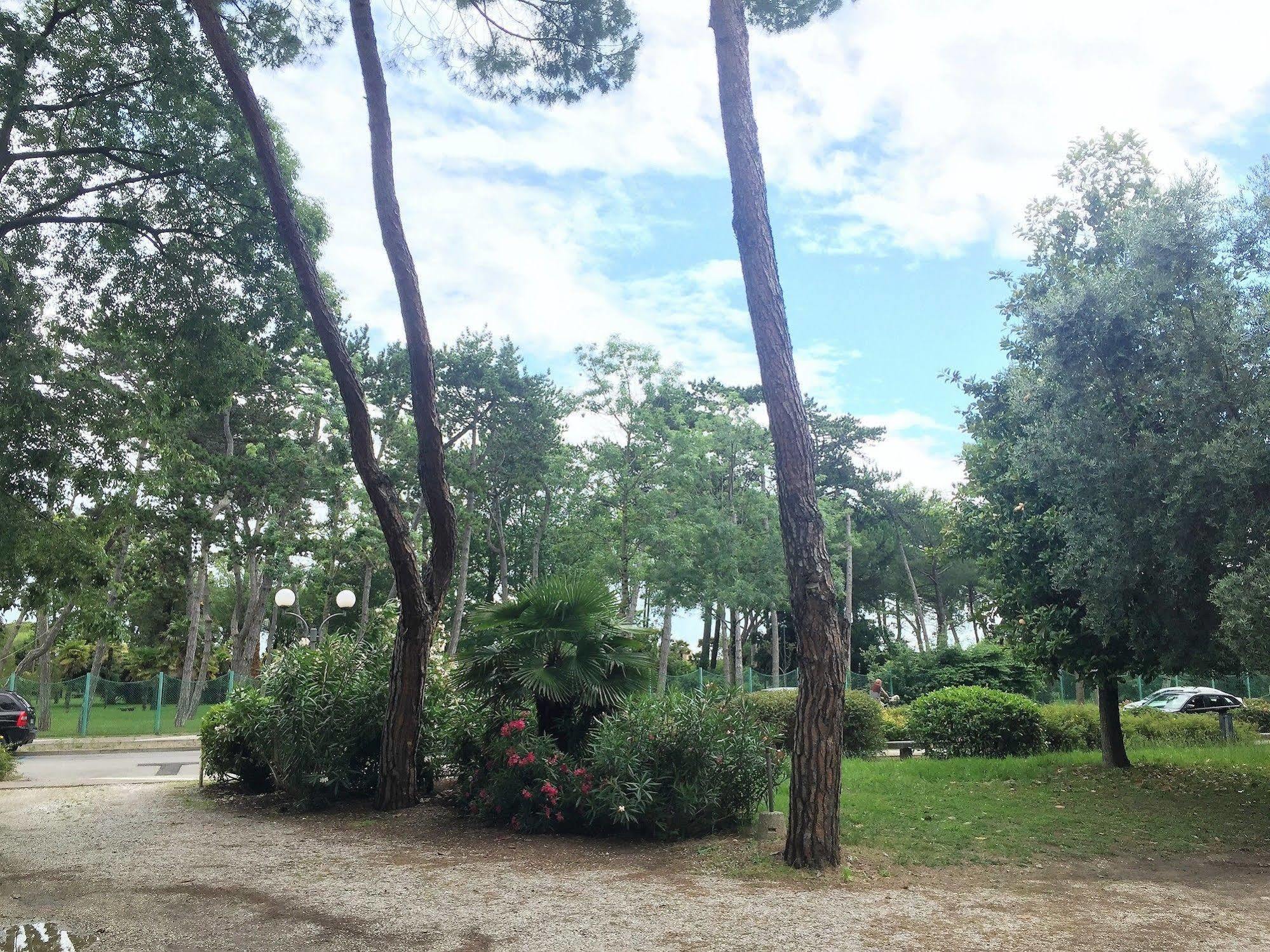 Hotel Moreri Grado Exterior photo